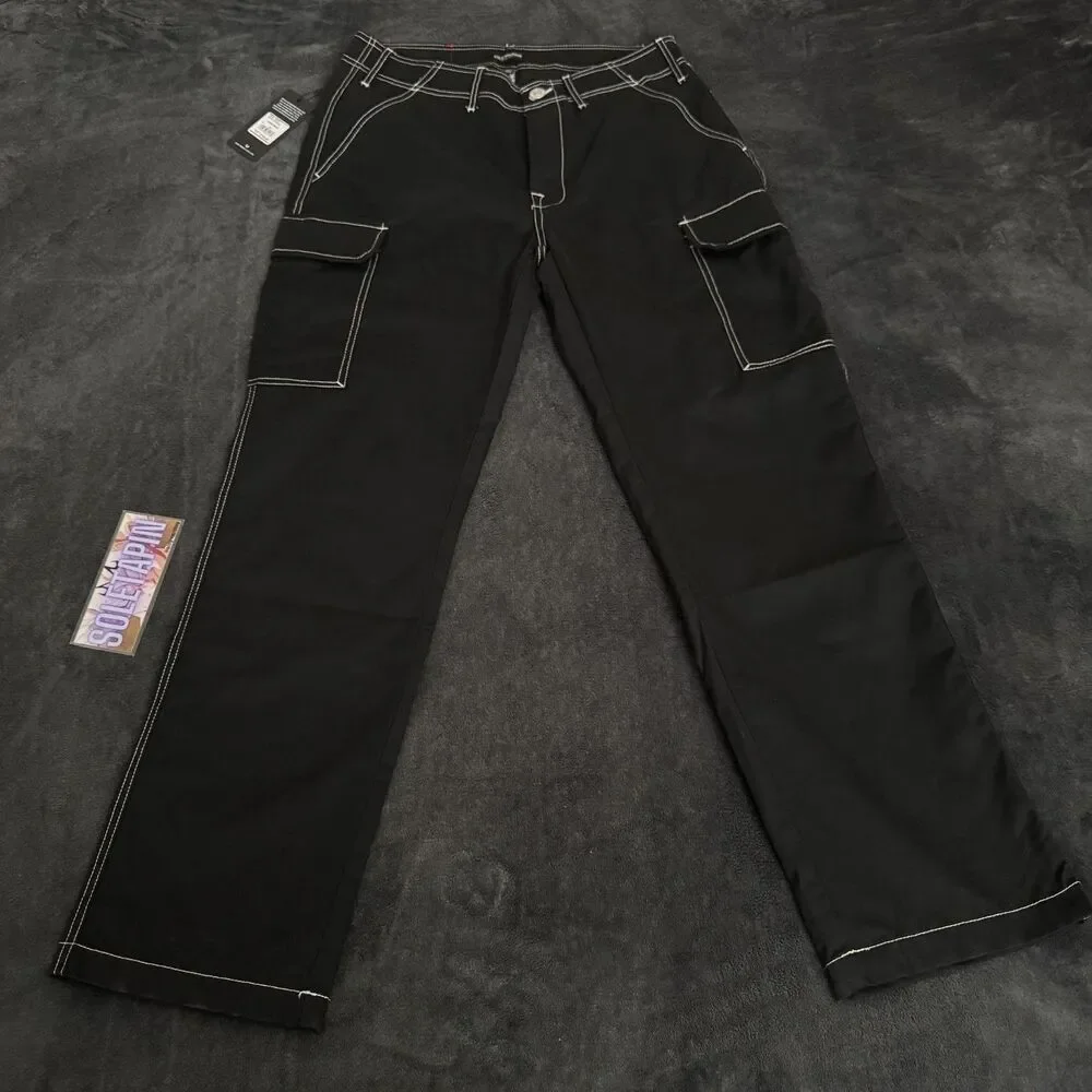 *NEW WITH TAGS* True Religion Cargo White Stitched Black Cargo Pants Size 32X32